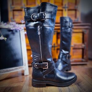 NWOT GBG Los Angeles Knee High Black Boots